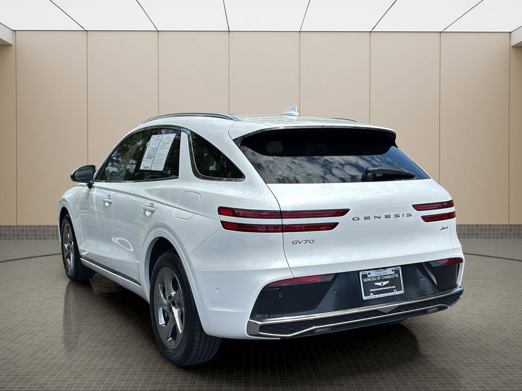 Certified 2026 Genesis GV70 2.5T Advanced AWD/4WD image 3