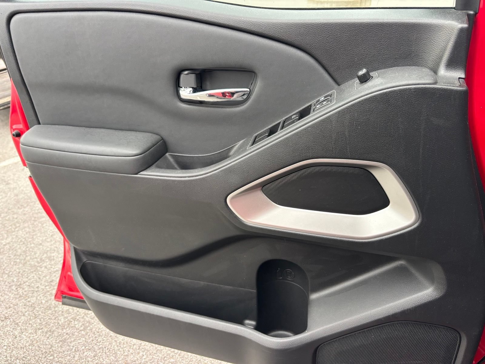 Used 2022 Nissan Frontier SV RWD image 6