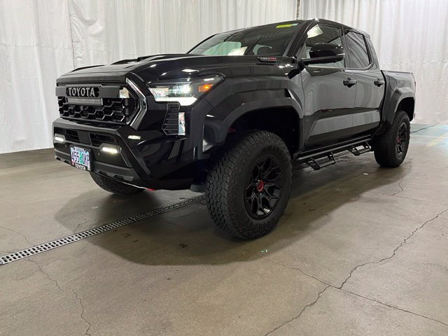 Certified 2025 Toyota Tacoma TRD Pro AWD/4WD image 26