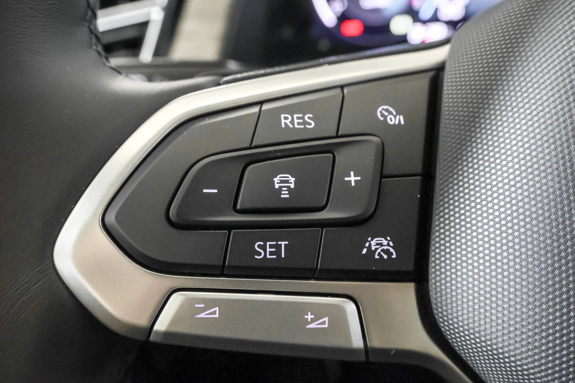 New 2026 Volkswagen Atlas SEL Premium R-Line AWD/4WD image 24