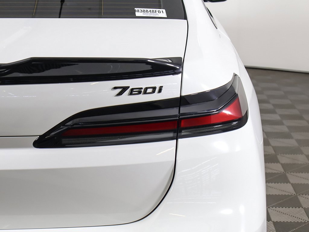 Used 2023 BMW 760i xDrive w/ Parking Assistance Package image 19