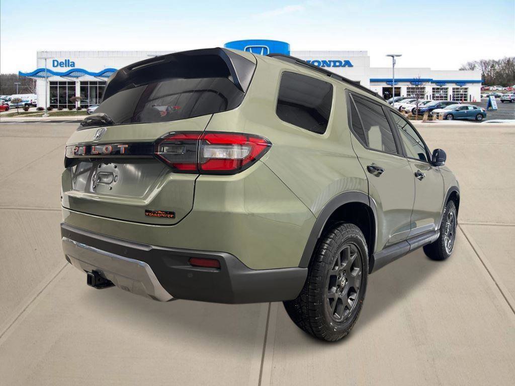 New 2026 Honda Pilot TrailSport image 3