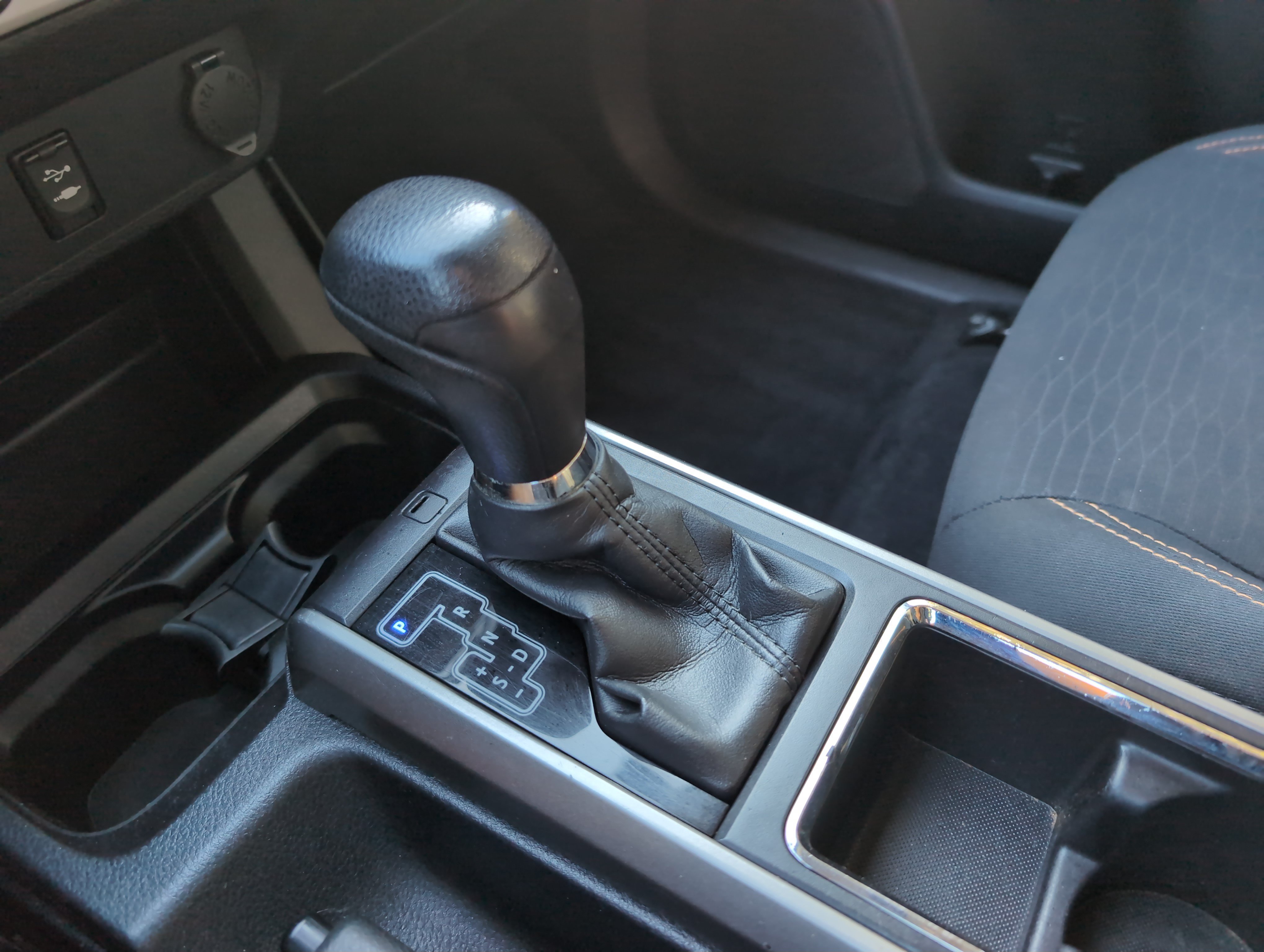 Used 2016 Toyota Tacoma SR5 w/ Towing Package RWD image 25