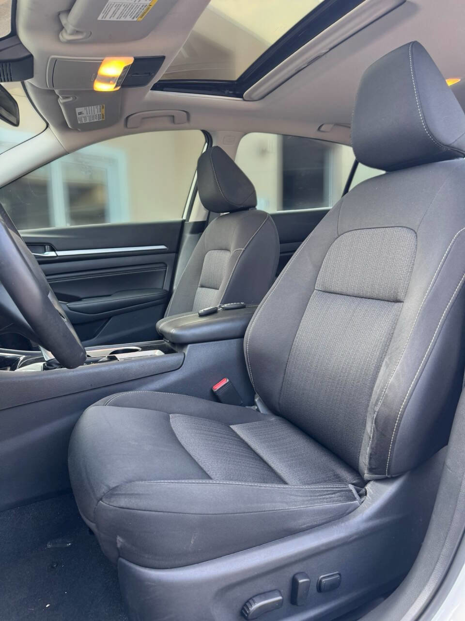 Used 2021 Nissan Altima 2.5 SV w/ SV Premium Package image 29