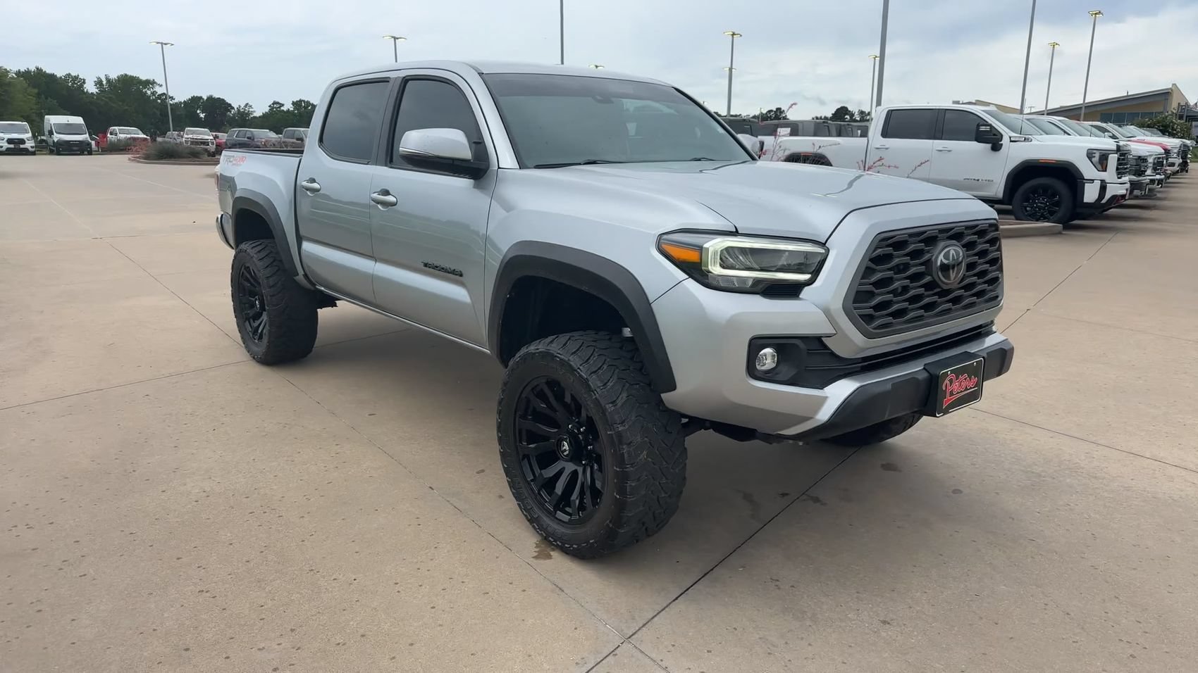 Used 2022 Toyota Tacoma TRD Off-Road AWD/4WD image 3