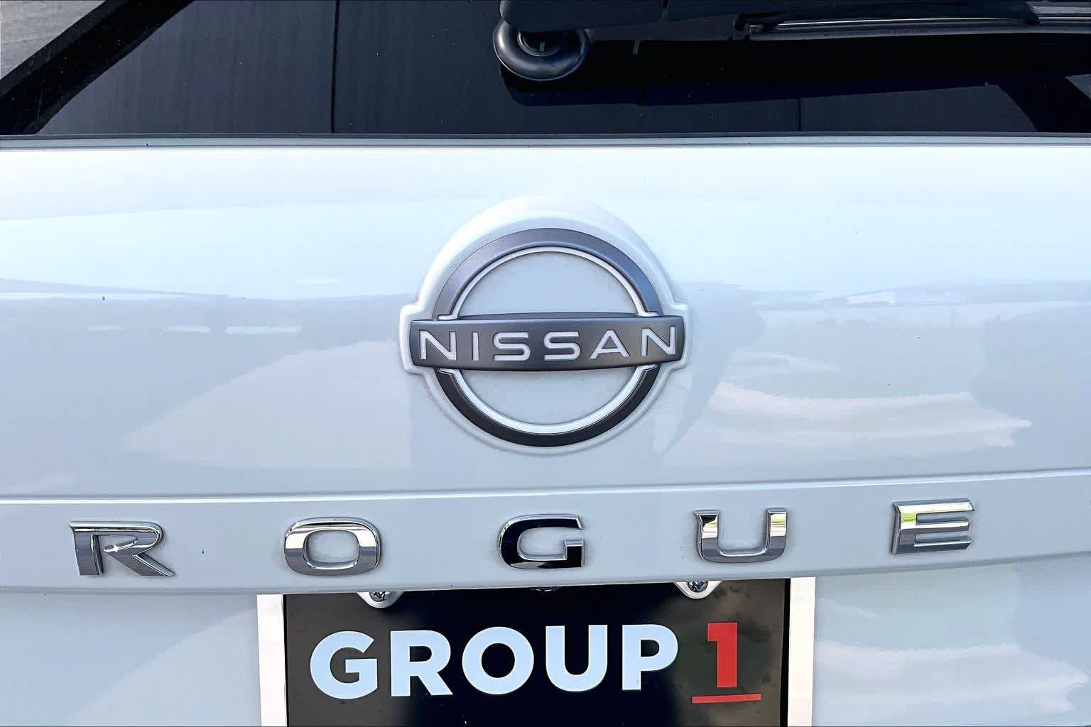 Used 2023 Nissan Rogue SV AWD/4WD image 30