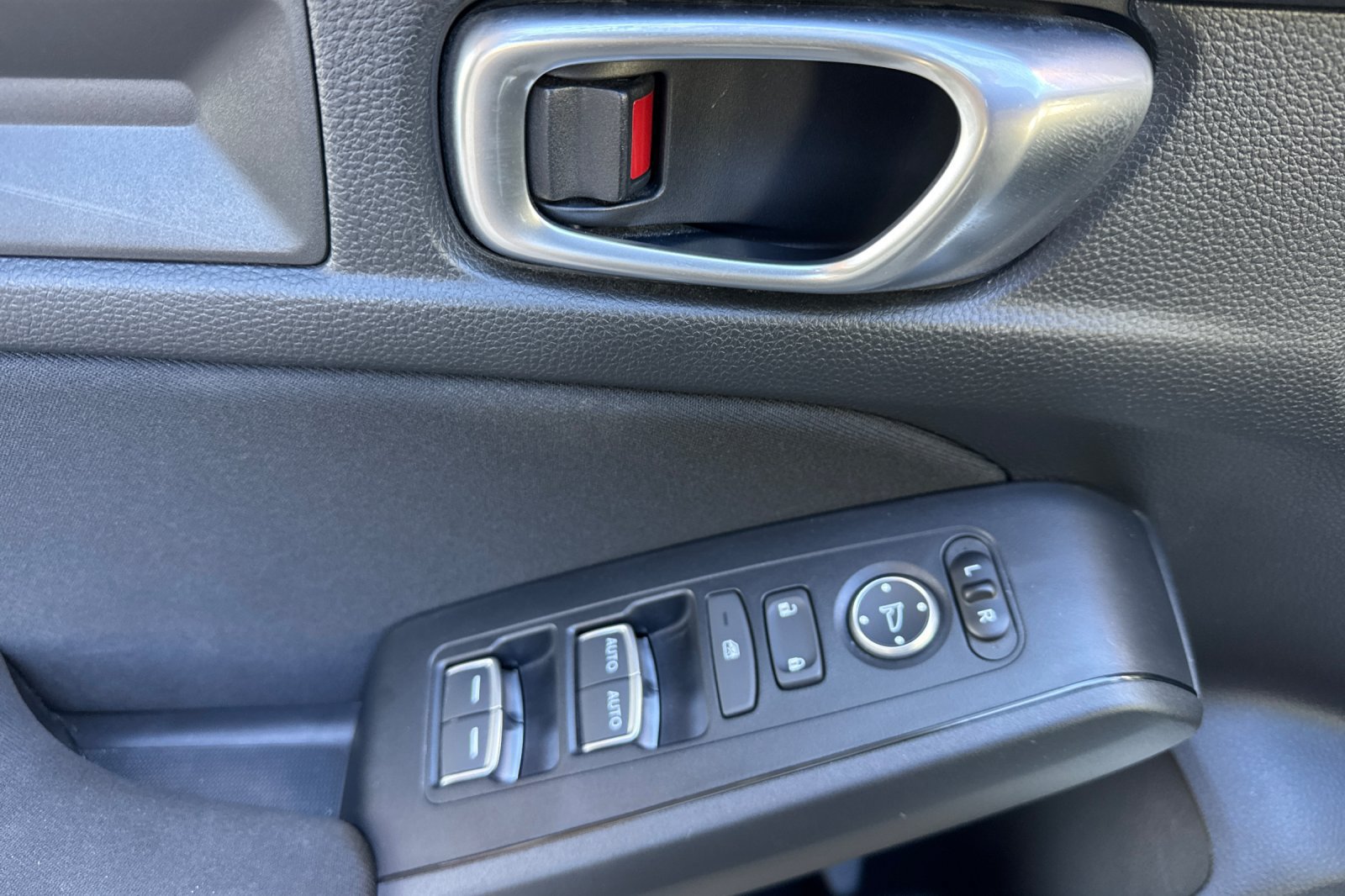 Used 2023 Honda Civic Sport image 8