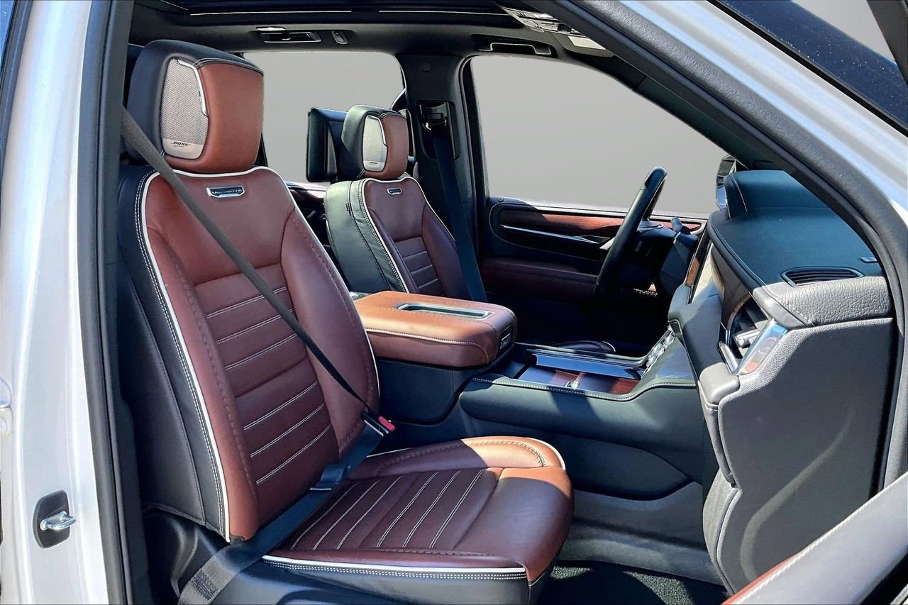 Used 2023 GMC Yukon Denali Ultimate image 24