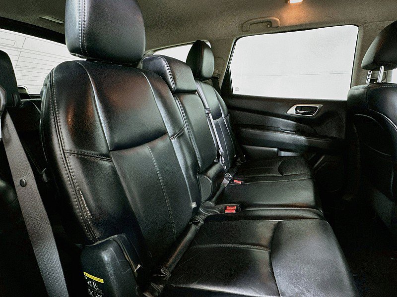 Used 2020 Nissan Pathfinder SL FWD image 27