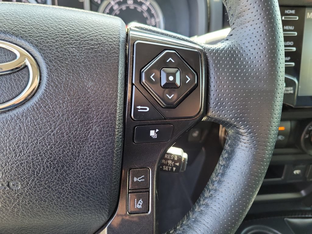 Used 2023 Toyota 4Runner TRD Off-Road Premium w/ Off Road Premium Plus Package AWD/4WD image 6