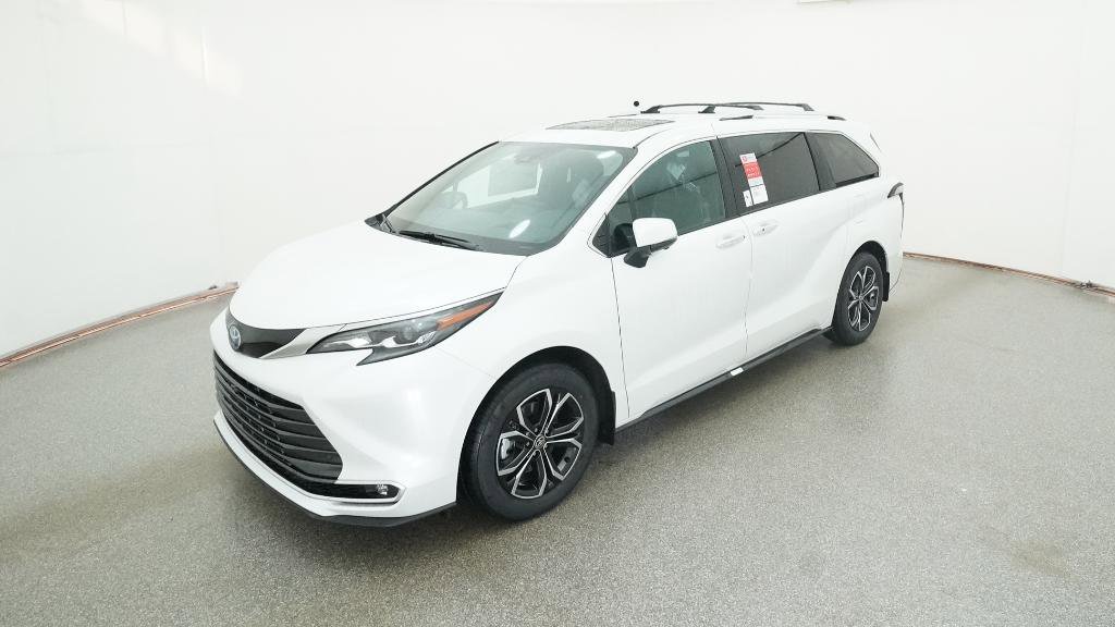 New 2025 Toyota Sienna Platinum