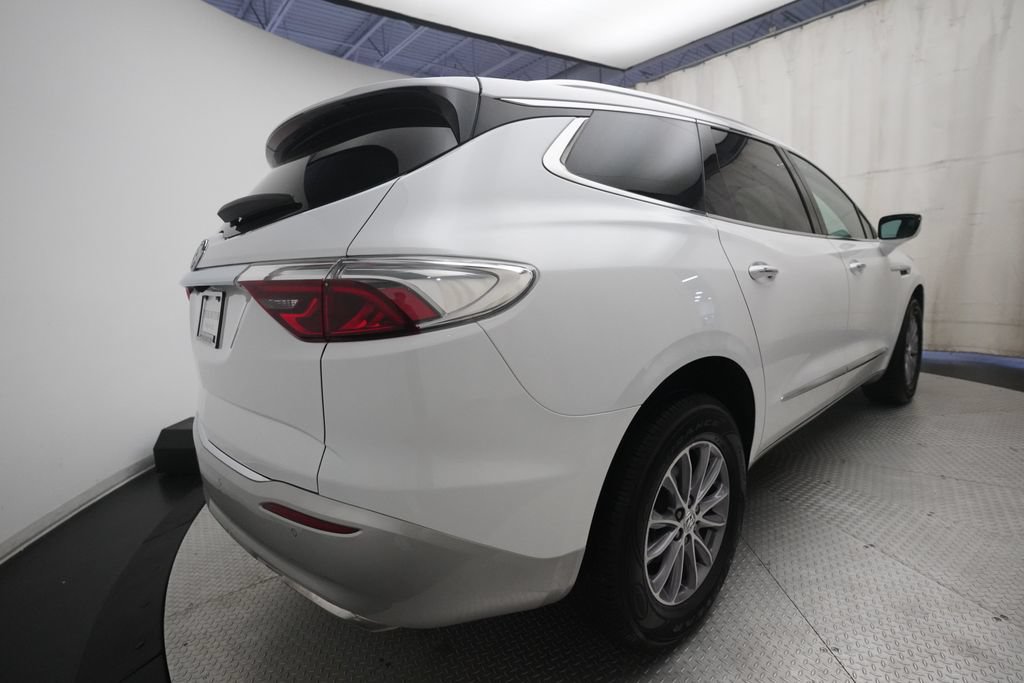 Used 2023 Buick Enclave Essence AWD/4WD image 13