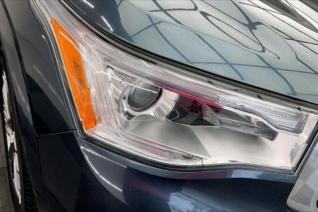 Used 2019 GMC Acadia Denali w/ Technology Package image 28