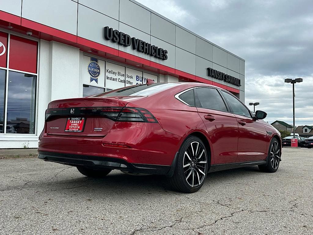 Used 2024 Honda Accord Touring image 5