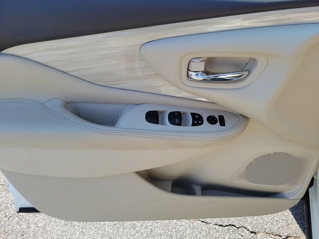 Used 2018 Nissan Murano SV FWD image 8