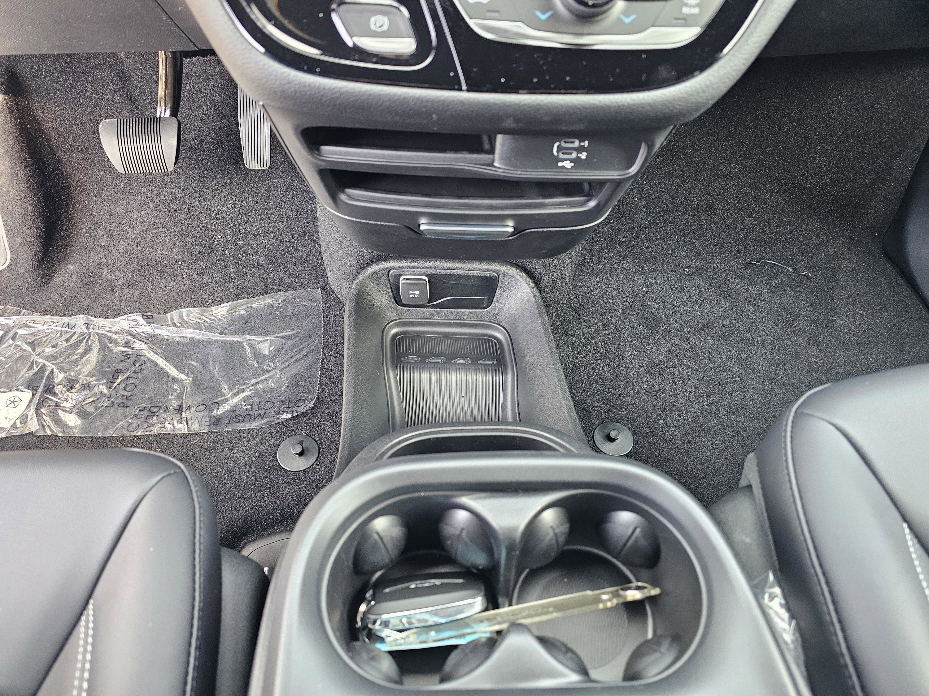 New 2026 Chrysler Pacifica Select image 25
