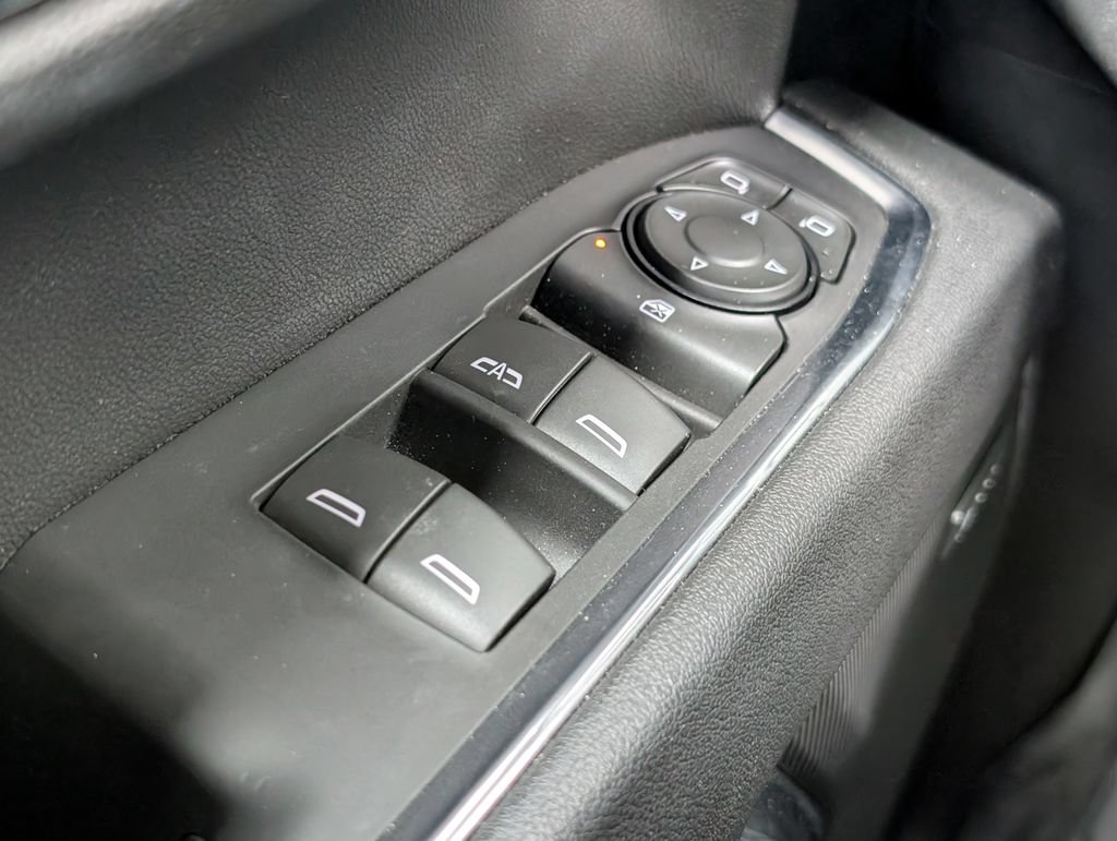 Used 2025 Chevrolet Silverado 1500 LT Trail Boss w/ Dark Appearance Package AWD/4WD image 28