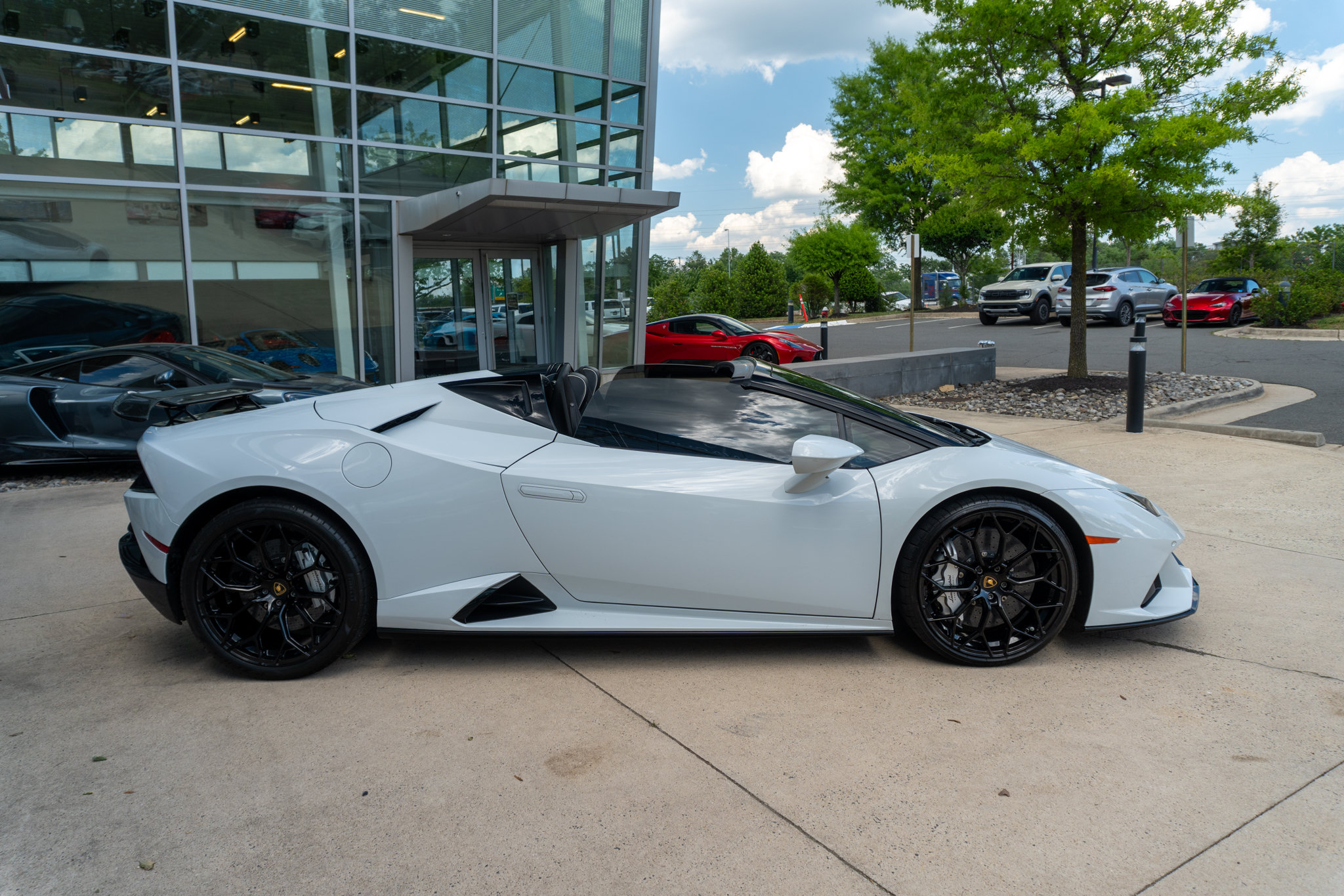 Used 2020 Lamborghini Huracan EVO AWD/4WD image 7