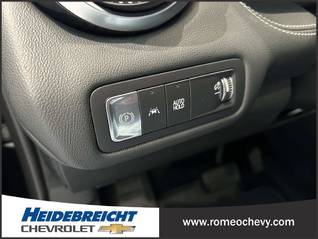 Used 2024 Chevrolet Blazer EV LT AWD/4WD image 30