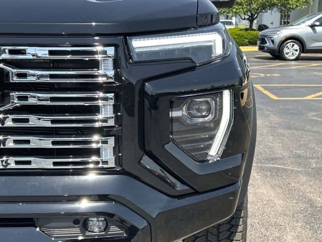 New 2026 GMC Canyon Denali w/ LPO, Denali Black Edition AWD/4WD image 3