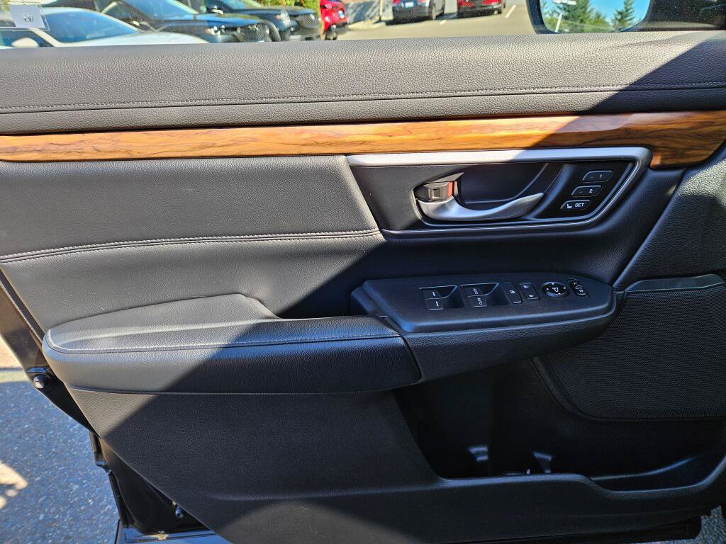 Used 2017 Honda CR-V Touring image 19
