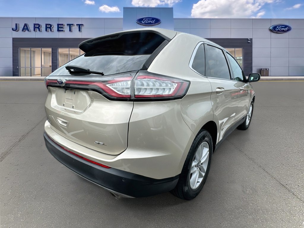 Used 2018 Ford Edge SEL w/ Ford Safe & Smart Package FWD image 4