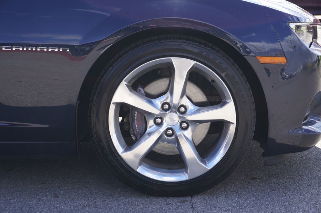 Used 2015 Chevrolet Camaro SS w/ RS Package image 13