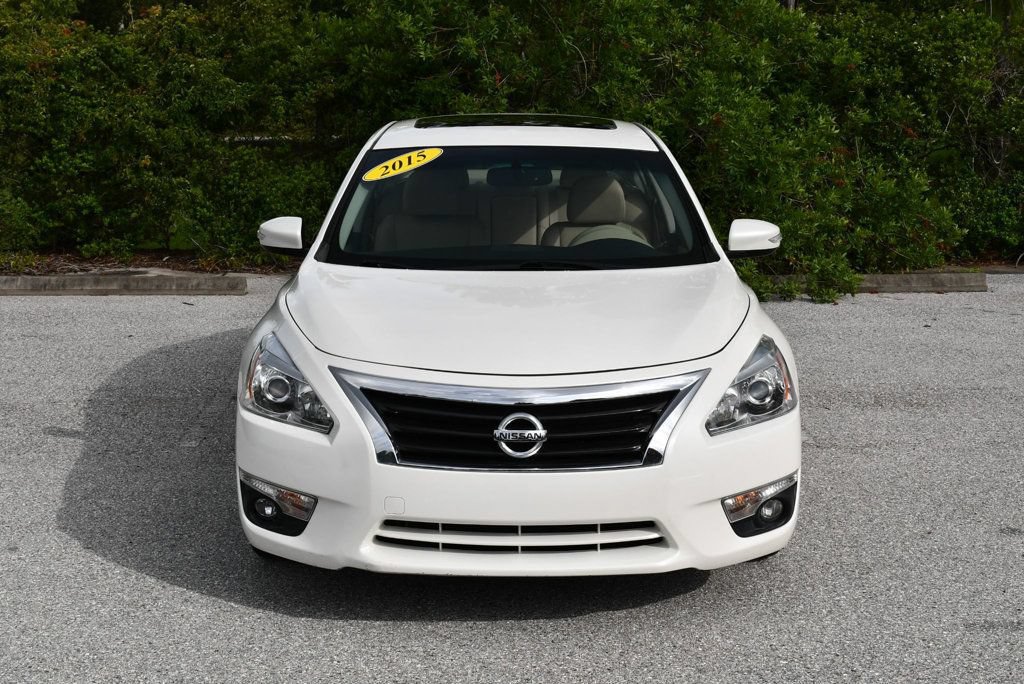 Used 2015 Nissan Altima 2.5 SL w/ Moonroof Package FWD image 9
