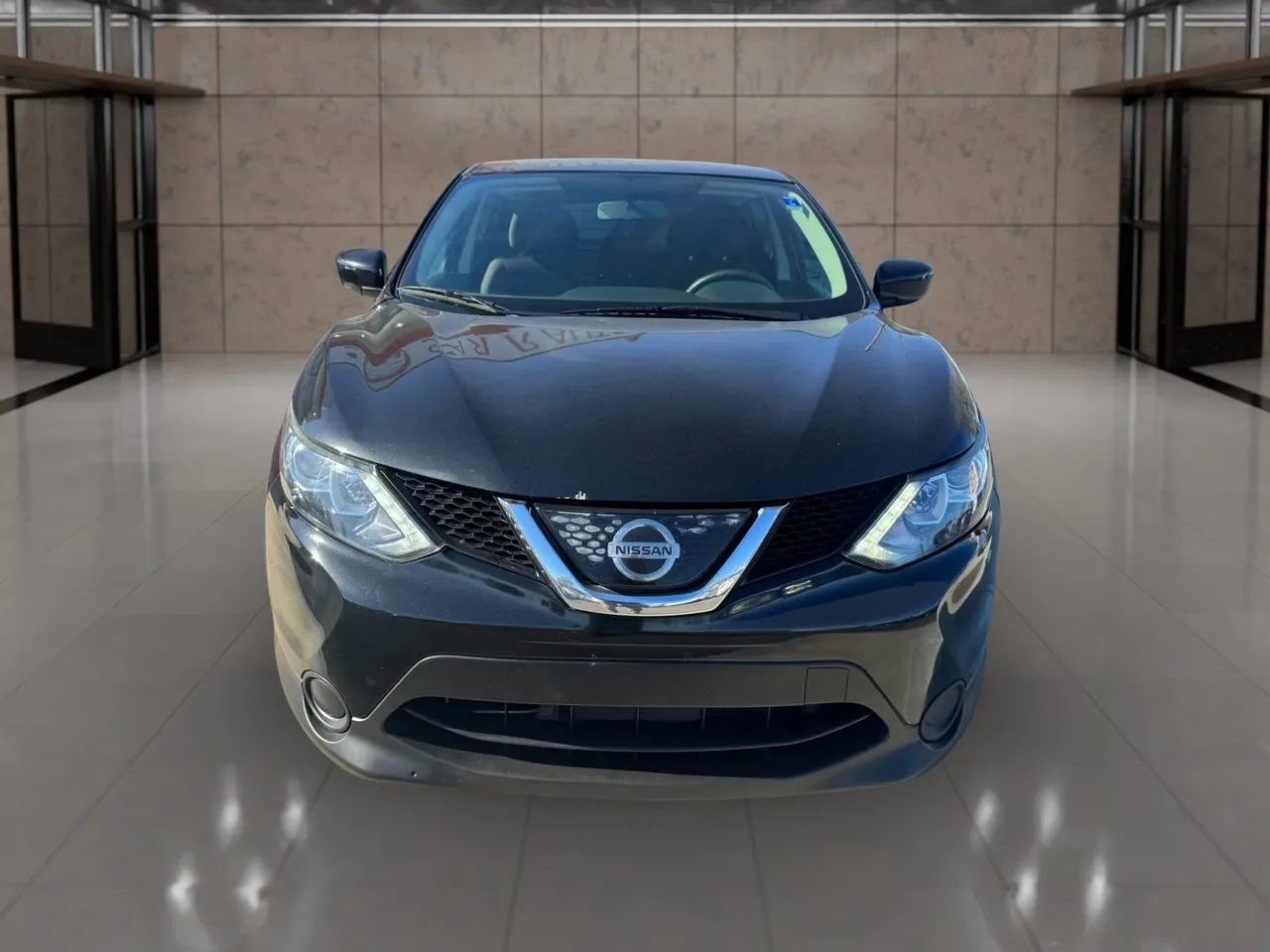Used 2018 Nissan Rogue Sport S FWD image 2