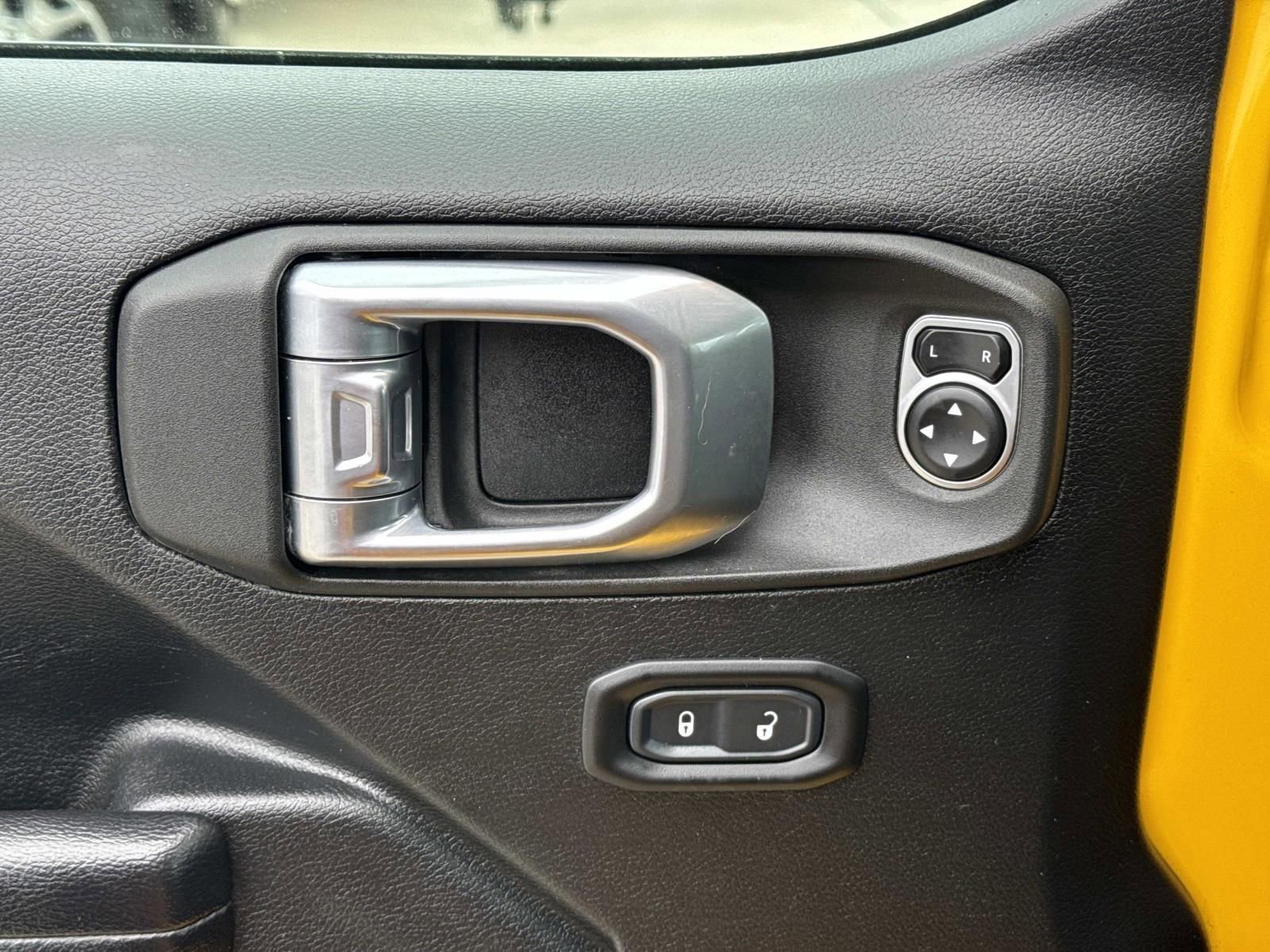 Used 2021 Jeep Wrangler Sport S image 19