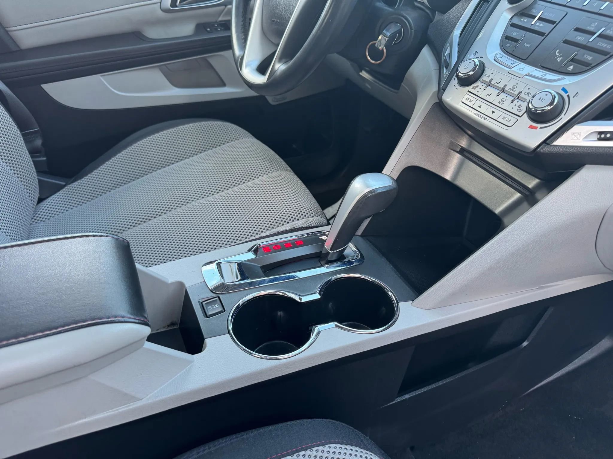 Used 2015 GMC Terrain SLE w/ Chrome Edition image 21