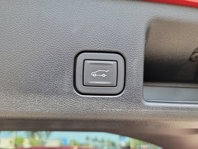 Certified 2025 Chevrolet Equinox EV LT w/ Convenience Package FWD image 15