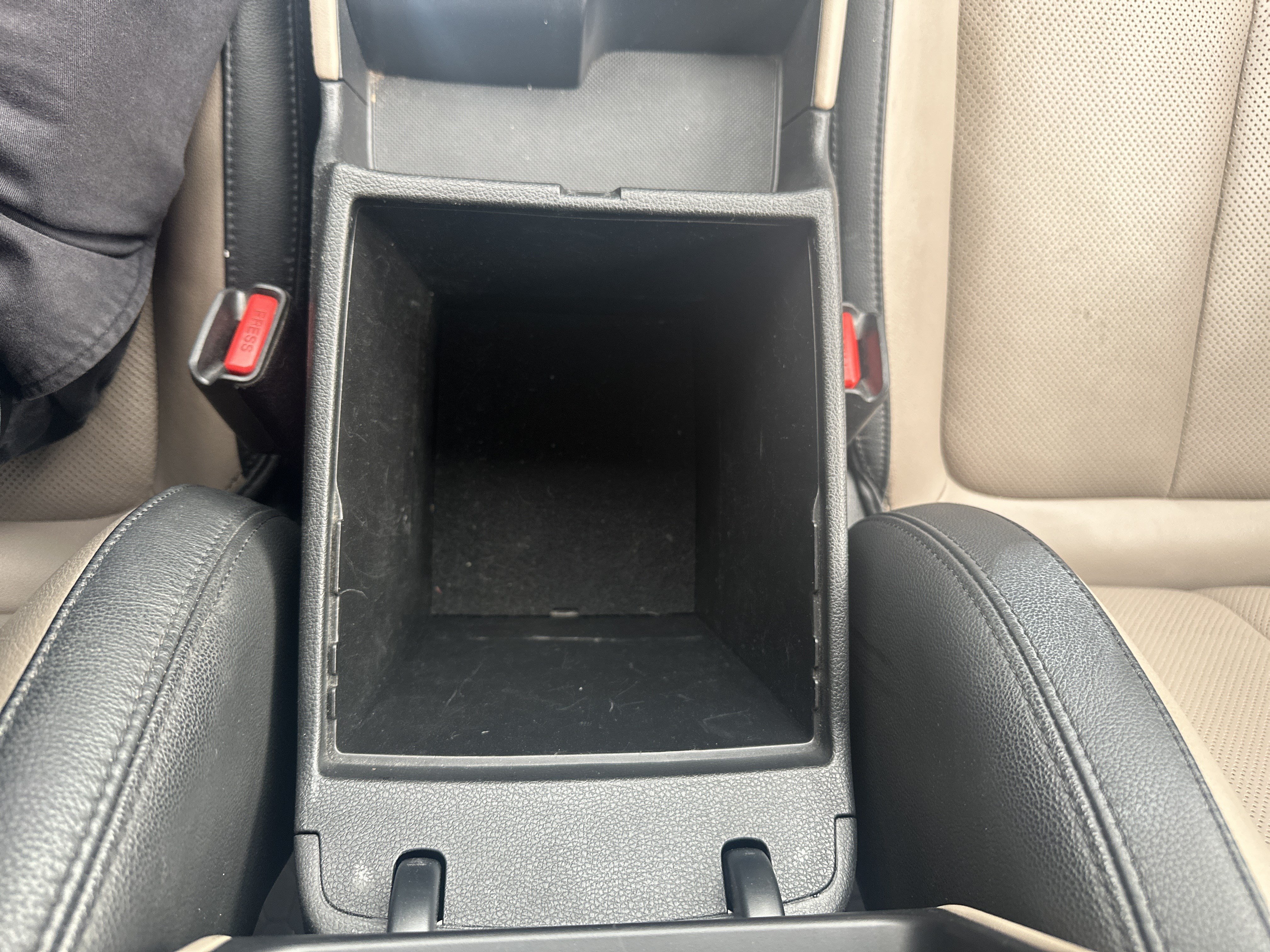 Used 2019 Hyundai Santa Fe AWD image 26