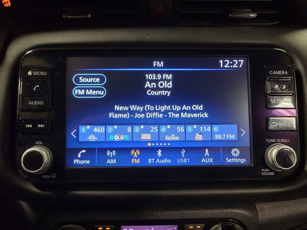 Used 2022 Nissan Kicks SR w/ Premium Package image 18