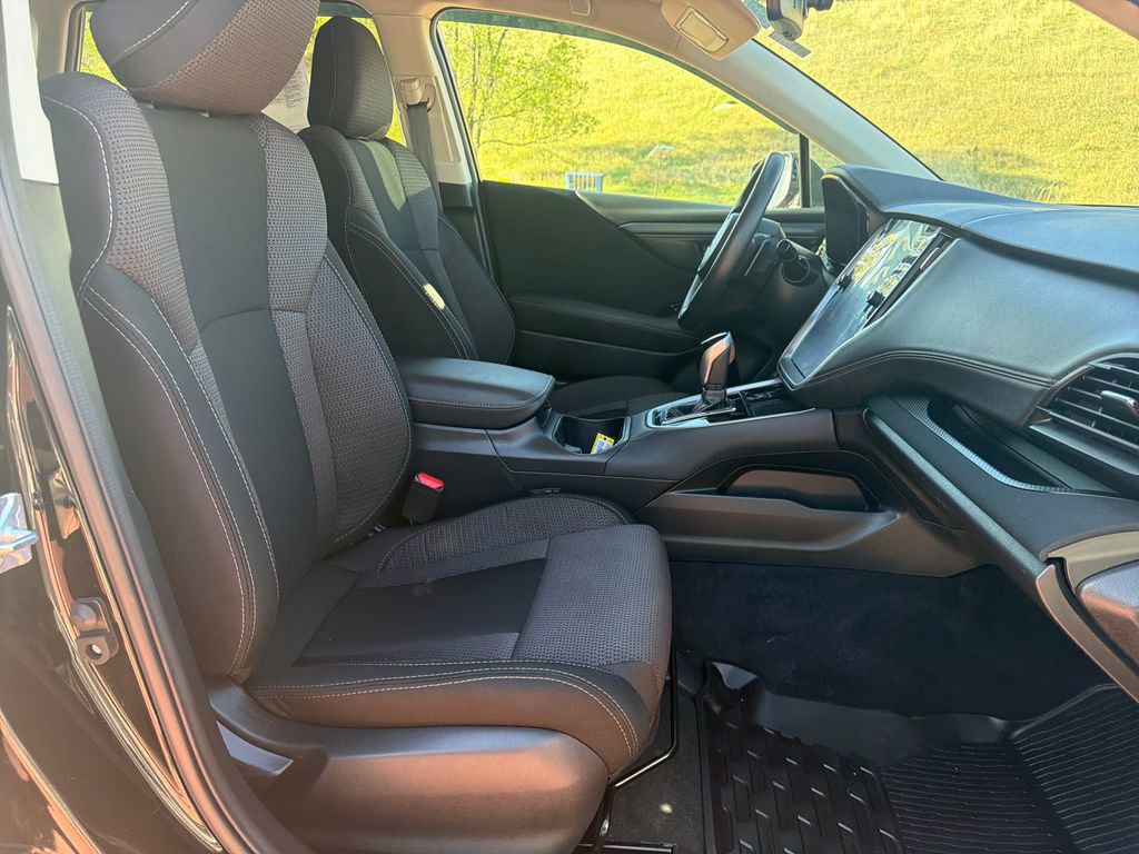 Used 2025 Subaru Outback Premium w/ Popular Package #1A image 31