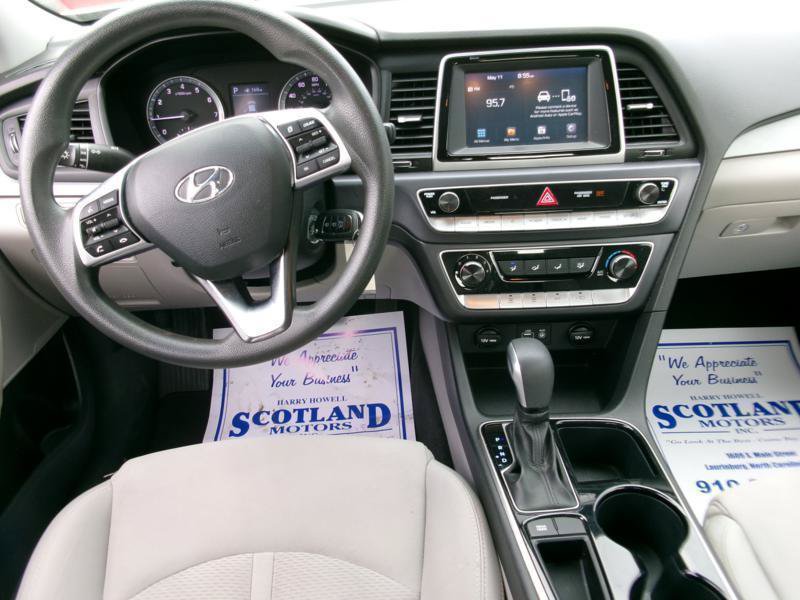 Used 2019 Hyundai Sonata SE FWD image 11
