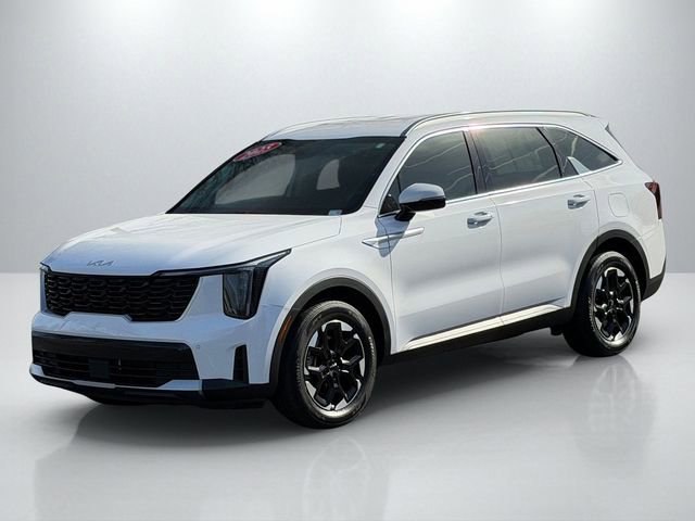 Certified 2025 Kia Sorento S image 3