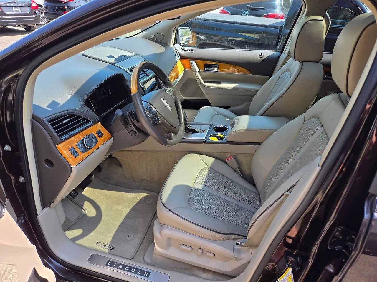 Used 2015 Lincoln MKX AWD w/ Equipment Group 102A image 16