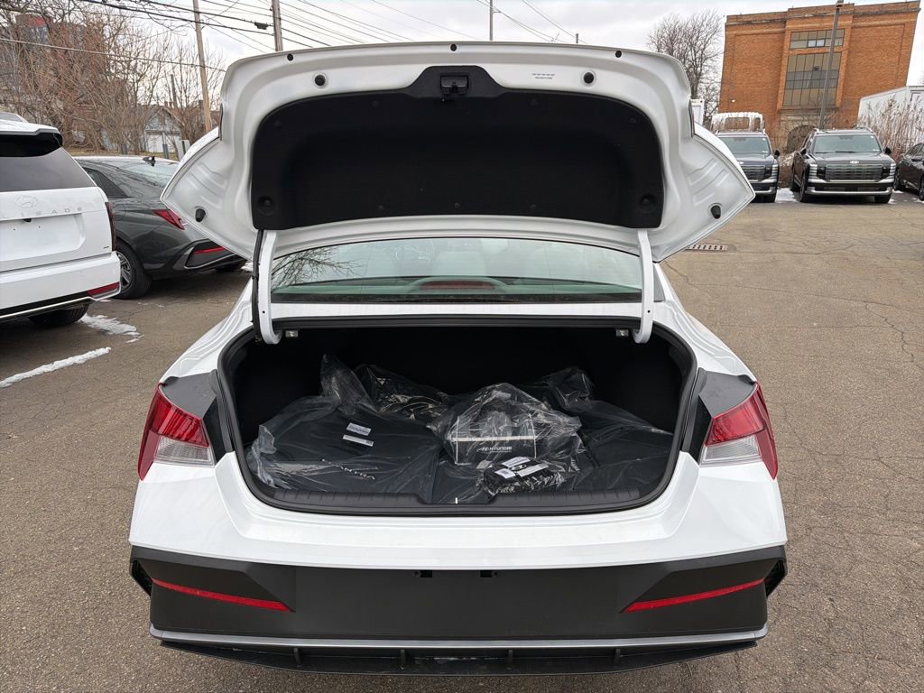 New 2026 Hyundai Elantra Sport w/ Cargo Package image 11