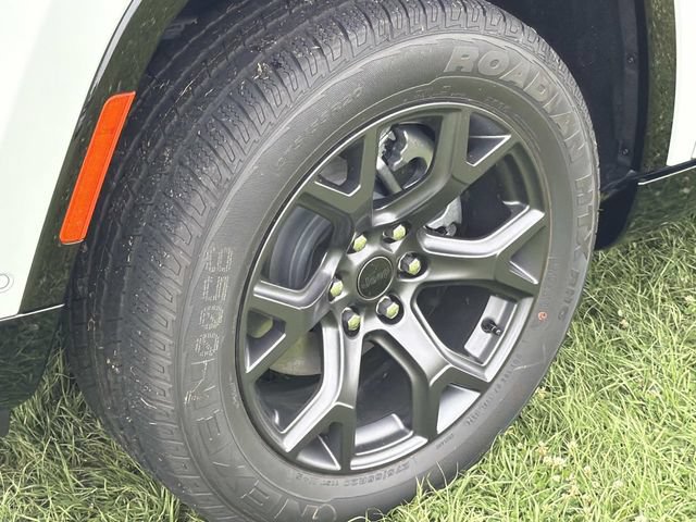 New 2026 Jeep Grand Wagoneer Limited AWD/4WD image 18