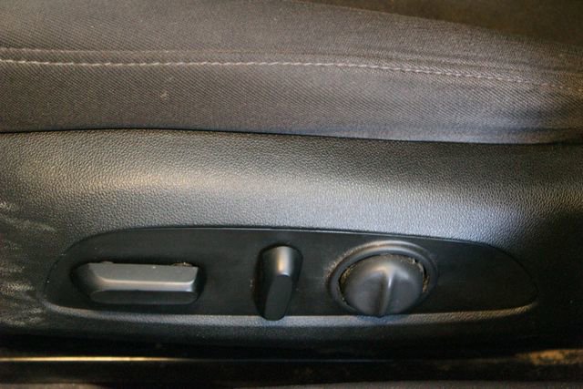Used 2019 Chevrolet Malibu LT FWD image 18