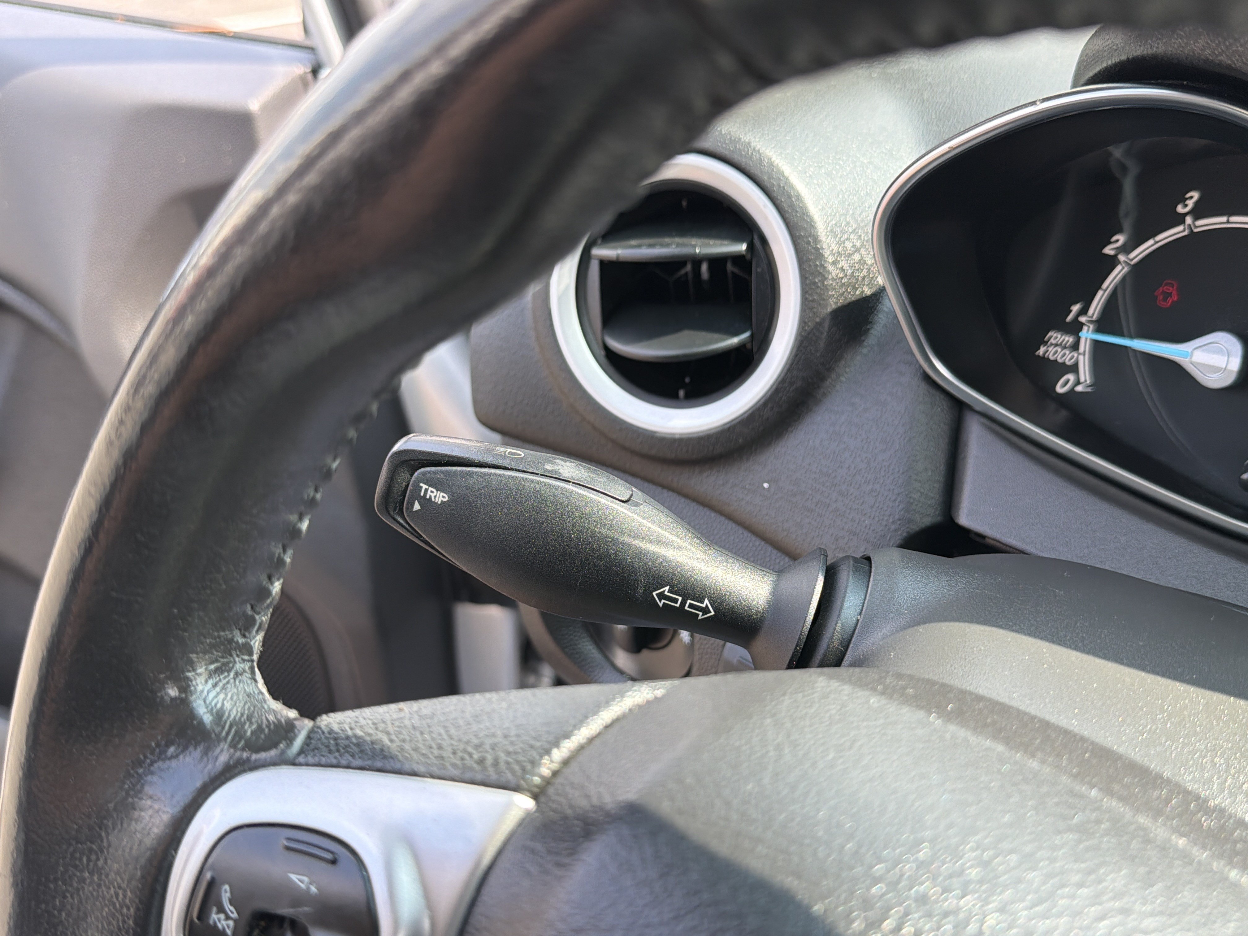 Used 2016 Ford Fiesta SE FWD image 16