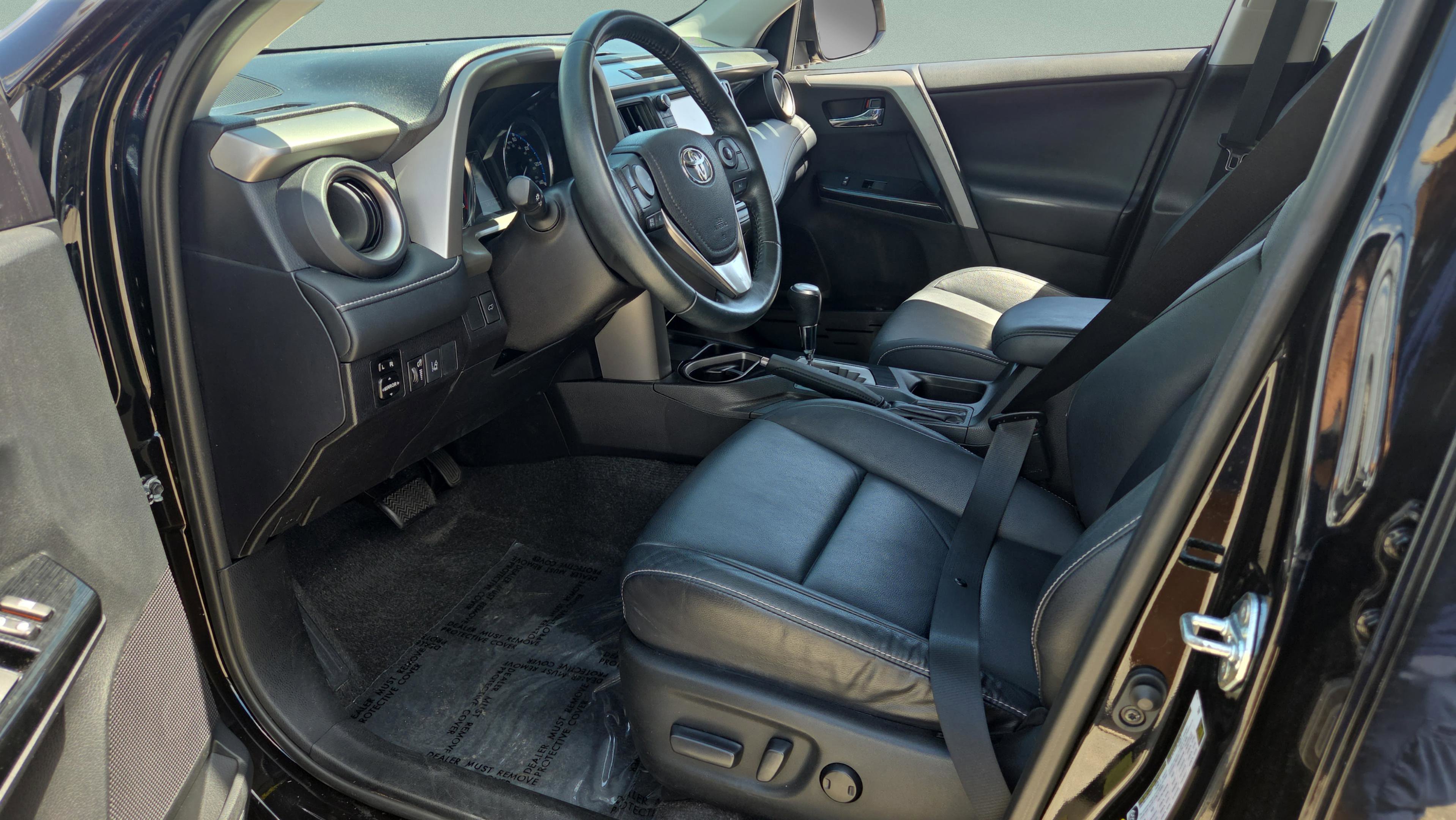 Used 2016 Toyota RAV4 Limited FWD image 9