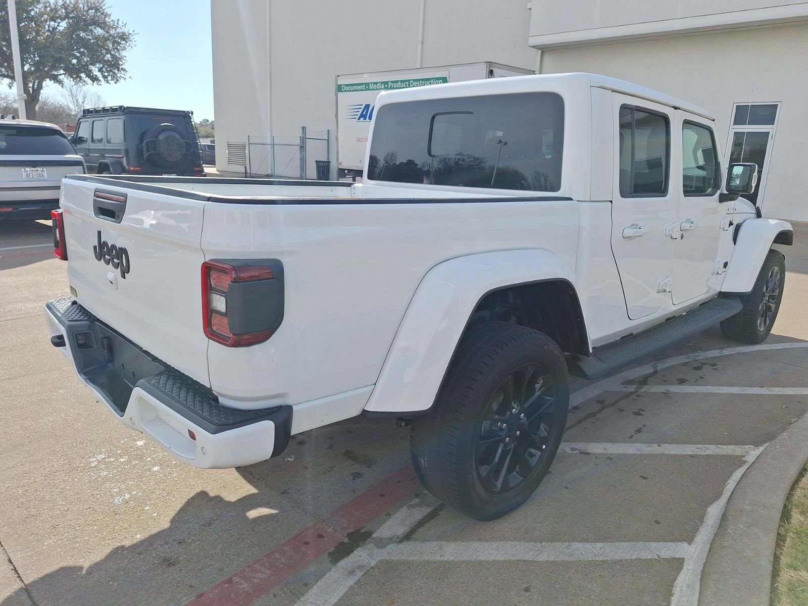 Used 2023 Jeep Gladiator Overland image 6