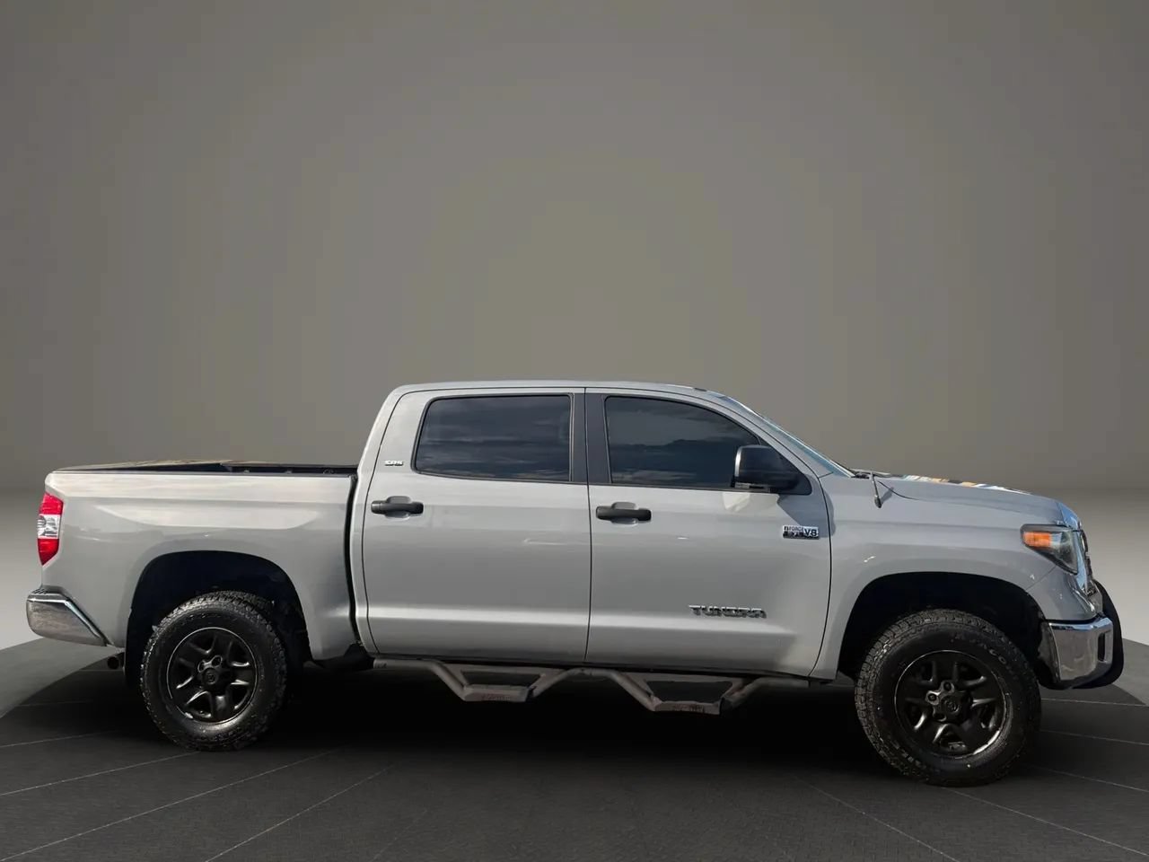 Used 2019 Toyota Tundra SR5 w/ SR5 Upgrade Package AWD/4WD image 6