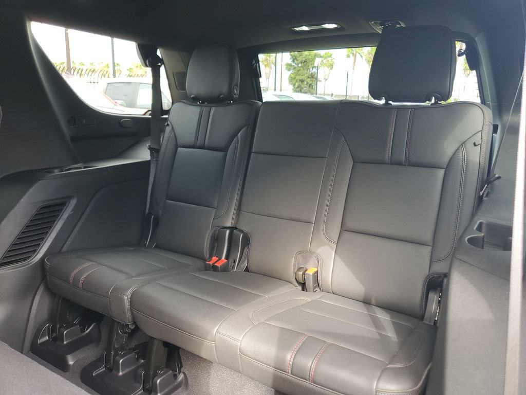 Used 2026 Chevrolet Tahoe RST AWD/4WD image 17