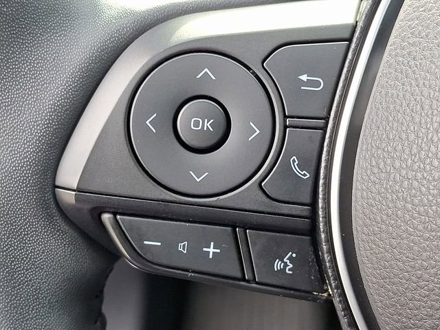 Used 2020 Toyota RAV4 XLE Premium image 18