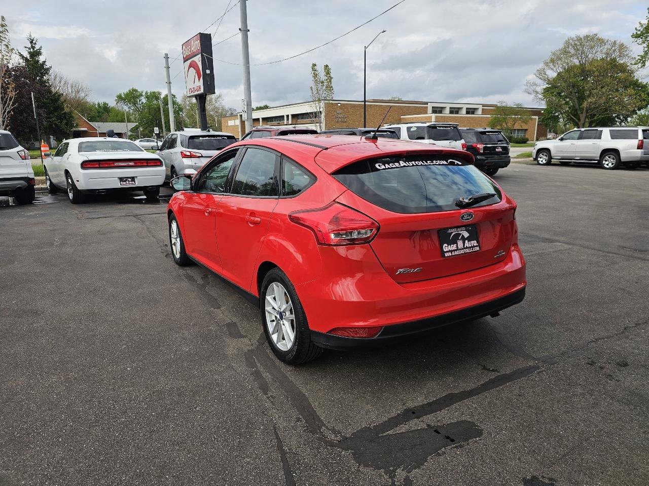 Used 2015 Ford Focus SE FWD image 8