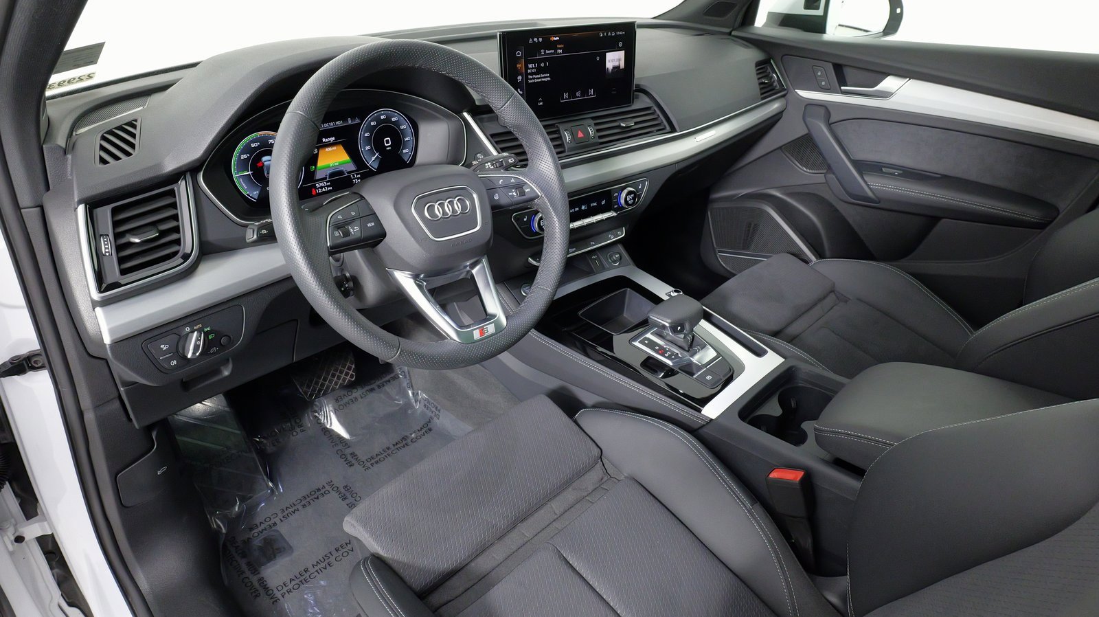 Used 2024 Audi Q5 e Premium Plus w/ Premium Plus Package image 37