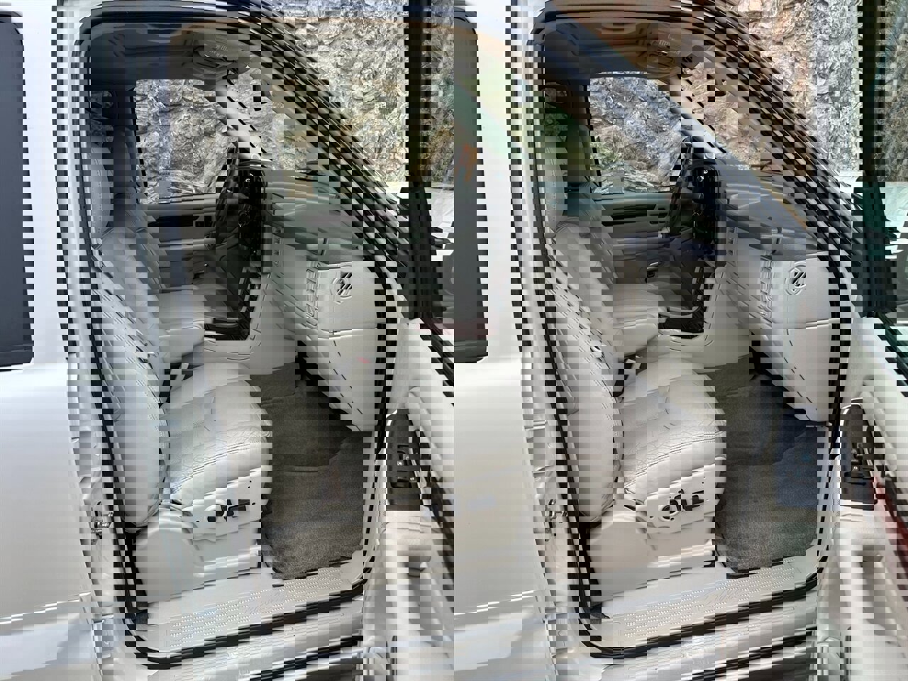 Used 2005 Cadillac Escalade AWD image 39